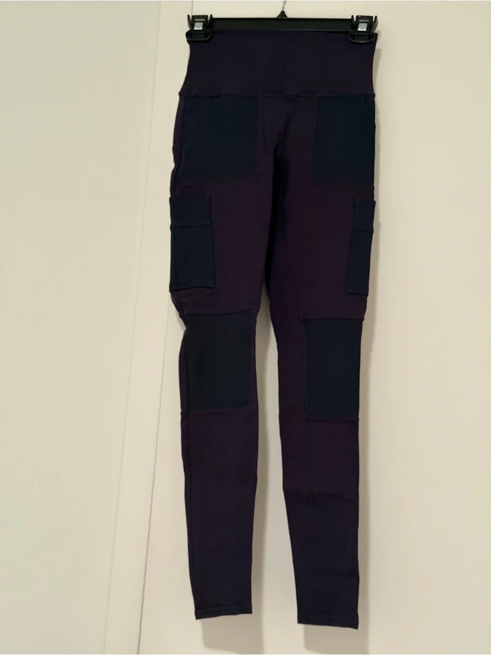 $134 ALO YOGA navy blue LEGGINGS SIZE XS